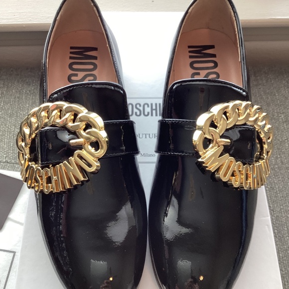 Moschino Logo Chain Loafer (Women) 8US / 38EU - Picture 2 of 16